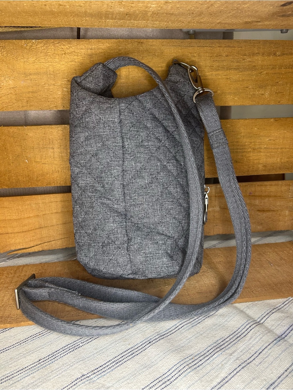 TRAVELON ANTI THEFT BOHO INSULATED WATER BOTTLE TOTE - Picture 3 of 3